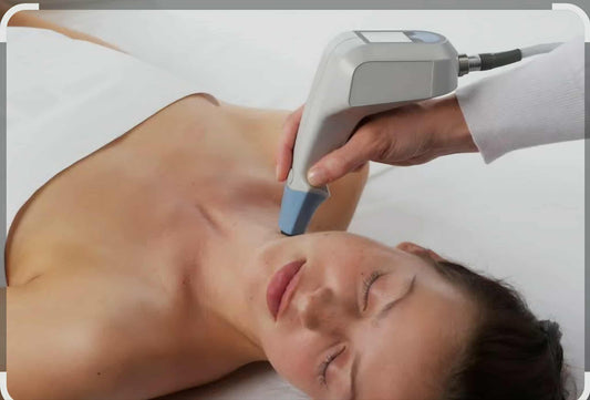 RADIANT V-LIFT (Face Tightening & Contour)